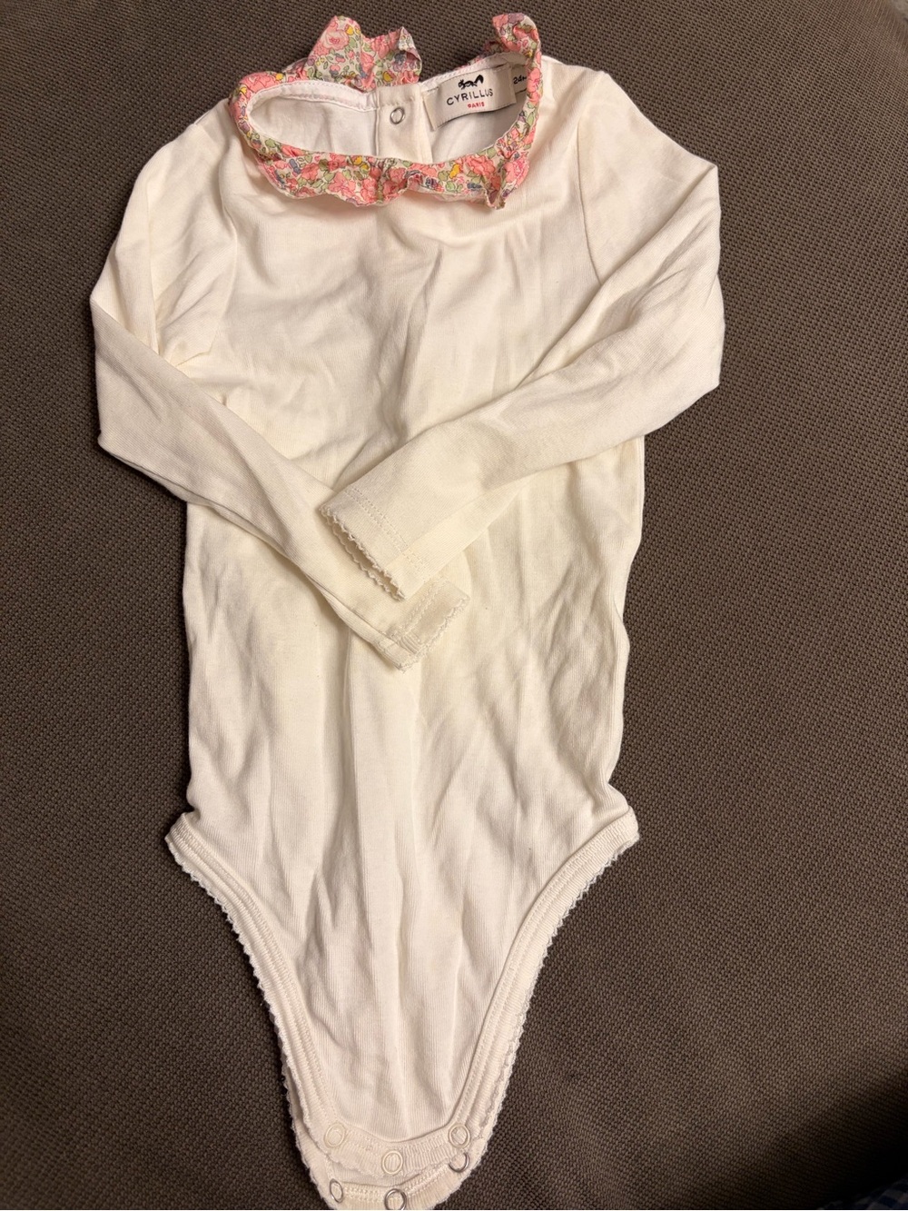 Cyrillus Cream Long-Sleeve Baby Bodysuit with Pink Floral Ruffle